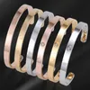 Love Gold Armband dam herr silver armband Lyxiga designer smycken rostfritt stål c klassisk personlighet diamant high end söta par armband skruv armband