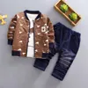 Conjuntos de roupas Moda Kids Roupas Set Boys Outfit 3 Pcs Primavera Outono Bebê Menino Algodão Camisa de Manga Longa + Casaco + Calças 1-4 Anos