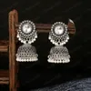 Klassische indische Jhumka-Ohrringe im Retro-Stil mit weißen Strasssteinen, ethnische Vintage-Perlenglocken-Quastenohrringe