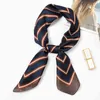 Design Print Kvinnors Silk Scarf Square Headband Liten Lyx Kvinna Hijab Bandanas Foulard Hair Ribbon Office Lady Handkerchief