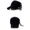 Anello di ferro di modo Donne da uomo cappelli regolabili nero bianco nero stampa graffiti berretto da baseball interamente abbinabile per maschi femminili tappi per via femminile