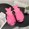 スリッパかわいいイルカ女性夏のビーチスライドホームフラットヒールサンダルシューズ屋内フリップフロップZapatillas Mujer