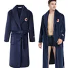 Men Casual Kimono Bathrobe Autumn Winter Flannel Long Robe Thick Warm Sleepwear Plus Size 4XL Nightgown Male Loose Home Wear 210901