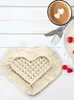 Mats Pads 1pcs Bohemian Woven Cotton Cup Love Heart Shape Flätad Macrame Table Mat Värmebeständig Mugg Pad med Tassels Placemat