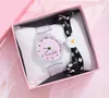 작은 데이지 젤리 시계 학생들 여자 여자 귀여운 만화 크라이 산산이 실리콘 시계 투명 밴드 그레이 다이얼 손목 시계