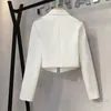 Kvinnors kostymer Blazers Utsökt Rhinestone Tassel Shoulder White Blazer För Kvinnor Vår Fall Koreansk stil Temperament Kortrock Lady Bla