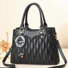 Handtas vrouwen draagtassen 2021 mode schouder handtassen trendy grote capaciteit ontwerper strand tas pu lederen portemonnee dame winkelen packs groothandel