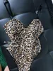 Женские танки Camis модный классический леопардовый печать Camisole One-Piece Deep V сексуальные внутренние взять высокую эластичную тонкую форму