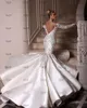 Off Shoulder Långärmad Bröllopsklänningar 2022 Robe de Mariage Princesse Luxe Mermaid Fishtail Floral Lace Backless Bridal Gown