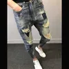 Gros 2020 adolescents esprit social gars déchiré pantalon cravate à la mode jambe pieds pantalon cheville longueur jeans hommes sarouel slim X0615