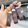 Kreativitet Presbyopia Print Car Key Chain Bag Pendant Charm smycken Keyring Holder For Men Gift Fashion Pu Leather Animal Keychain Accessories