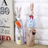 Strongwell Vintage Old Imitation Wood Carving Creative Par Rabbit Figurine Resin Hantverk Staty Hem Dekoration Födelsedaggåvor 210804