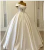 Elegant En axelstrand Bröllopsklänningar Satin Ruched Lace Appliqued Pärlor En linje sida \ Bridal Gowns Plus Size Vestido de Novia