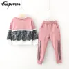 Queda Moda Meninas Roupas Conjunto de Manga Longa Lace Sweatshirtpants Terno Esporte Crianças Menina Primavera Tracksuit Rosa Roupas Pretas Conjunto 210715