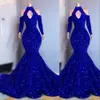 2023 Robes De Bal Sexy Bleu Royal Velours Bling Cristal Paillettes Manches Longues Sirène Robes De Soirée Élégant Hors Épaule Trou De Serrure Femmes Robe Formelle