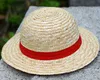 2020 Luffy Hasır Şapka Japon Anime Cosplay Şapka Karikatür Kap Sevimli Nefes Boater Plaj Şapka Katı Renk Unisex Caps Y21111
