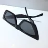 Cat Eye Sunglasses Designer للنساء 41468 نمط مضاد للدرع العدسة اللوحة أسيتات إطار كامل تصميم أنيقة مريحة أزياء مربع عشوائي