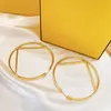 Moda feminina grande círculo simples brincos de argola para mulher alta qualidade luxurys designers carta brincos marcas orelha ouro st236c