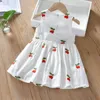 Sukienka Summer Kids Clothing Costume Dla Dzieci Cherry Haftowane Wzór Sundress Sukienki Dziewczyny 210528