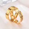Rostfritt stål par ring guldfärg bröllop dating ringar för kvinnor män finger smycken gåva g1125