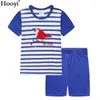 Meninos de verão pijamas ternos azuis pijamas kid sleepwear crianças pijamas caseiros roupas nightdress menina home desgaste faixa pássaro 210413