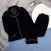 HiLoc Pigiama invernale in velluto per donna Set due pezzi Spessa manica lunga Sleepwear Warm Solid Home Suit Nightwear Pigiama nero 210809