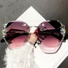 Diamond-encrusted Sunglasses Women's Fashion Sun glasses Water Drill Thin Cut Edge Tide Anti-UV Korean Version