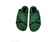 Diapositiva de moda Sandalias para mujer Zapatillas para hombre Zapatos de tacones altos Diseñador Pisos de lujo Plataforma Chanclas bordadas de cuero de goma Playa Viajes al aire libre TAMAÑO 35-44