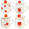 Simpatica tazza da caffè in ceramica alla fragola con coperchio e cucchiaio Novità divertente frutta tazza da viaggio per tè/latte/acqua Tazze da uomo Wonmen