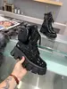 Prad Shoesprad Новый дизайнер босит сапоги в одном в одном теплый короткий ботинок военные туфли боевые туфли и телячья кожа Дизайн Женская Съемная сумка на открытом воздухе TR4K 1YOF