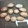 Dekorativa föremål Figurer Peach Moonstone Palm Stones Piedras Natures Y Minerales and Crystals Natural Gemstone Healing Reiki Modern