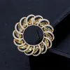 Simple Temperament Round Wreath Brooches Pins Gold-Plated Jewelry For Lady 2021 Fashion Wedding Corsage Suit Bouttoniere