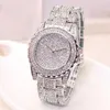 Horloges Bling Diamonds Crystal Strap Watch Mode Luxe Dames Dames Roestvrij staal Waterdicht Quartz met sterren