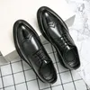 2022 Special Exquisite Bullock Carving Style Fashion Herrskor Loafers Man Party Dress Footwear Storlek: US6.5-US10