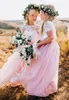 2021 Bohemian Boho Flower Girls Abiti separa 2 pezzi maniche corte pizzo rustico abiti da prima comunione per bambini piccoli neonato bambino compleanno pavimento-lunghezza