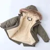 ベビーガールデニムジャケットプラスファー暖かい幼児子供の冬の女の子の綿パッド入り服赤ちゃんの厚いコート211027