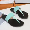 Moda Masculina e Chinelos Femininos Flip-Flops Estilo Popular Estilo Barato Pvc Lady Sandal Womens Flat Sandal Senhoras Senhoras Sandália 35-45