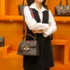 Fashion Trendy Bags Temperament Färgrik axel med handväskor Blommor 8038 Messenger Bag Damkedjesigner Skriv ut NdBKJ