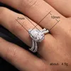 透明な梨の形のロマンチックな結婚式の婚約指輪キュービックジルコニアプロング設定高品質のジュエリーリング女性7872381