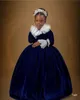 2021 Retro Navy Blue Flower Girl Dresses Ball Suknia Długie Rękawy Velvet Lilttle Kids Birthday Pageant Weddding Suknie