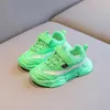 Barn grön gul luft mesh sneakers för småbarn baby små tjejer pojkar andas casual löpande sportskor ny 2021 sko g1025