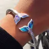Abalone Shell och Mermaid Tail Bangle Armband Justerbar öppen handkedja för kvinnor Tjejer ll @ 17 Q0717