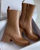 Bottes Luxurys Designers Femmes Pluie Angleterre Style Imperméable Welly Caoutchouc Eau Pluies Chaussures Bottines Booties2022