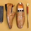 мужская кожаная обувь для одежды тканая