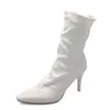 Laarzen 2021 Sexy elastische vrouwen banketjurk bruiloft mode geborduurd stiletto hoge hakken short short