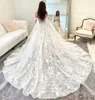 Av axel En linje spets bröllopsklänningar Korta ärmar Appliques Backless Court Train Bridal Gowns Vestido de Noiva