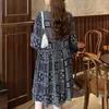 Peut-être U femmes Vintage imprimé fleuri bleu marine rouge bleu robe col en v fermeture éclair à manches longues Mini robe D2052 210529