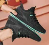 2021 Hoge kwaliteit AAA Flying Wild Jeugd Ademend Mode Designer Sneakers Tricolor Sneakers Heren Lichtgewicht Loopschoenen