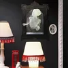 Decorazione per feste Fantasma di Halloween nello specchio Ornamenti per cornici luminose in resina Donna che esce dal muro