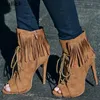 Buty 2021 Est Moda Fringe Lace Up Stiletto Botki Sexy Brown Suede Kostki Tassels Pasek Peep Toe Woman Short